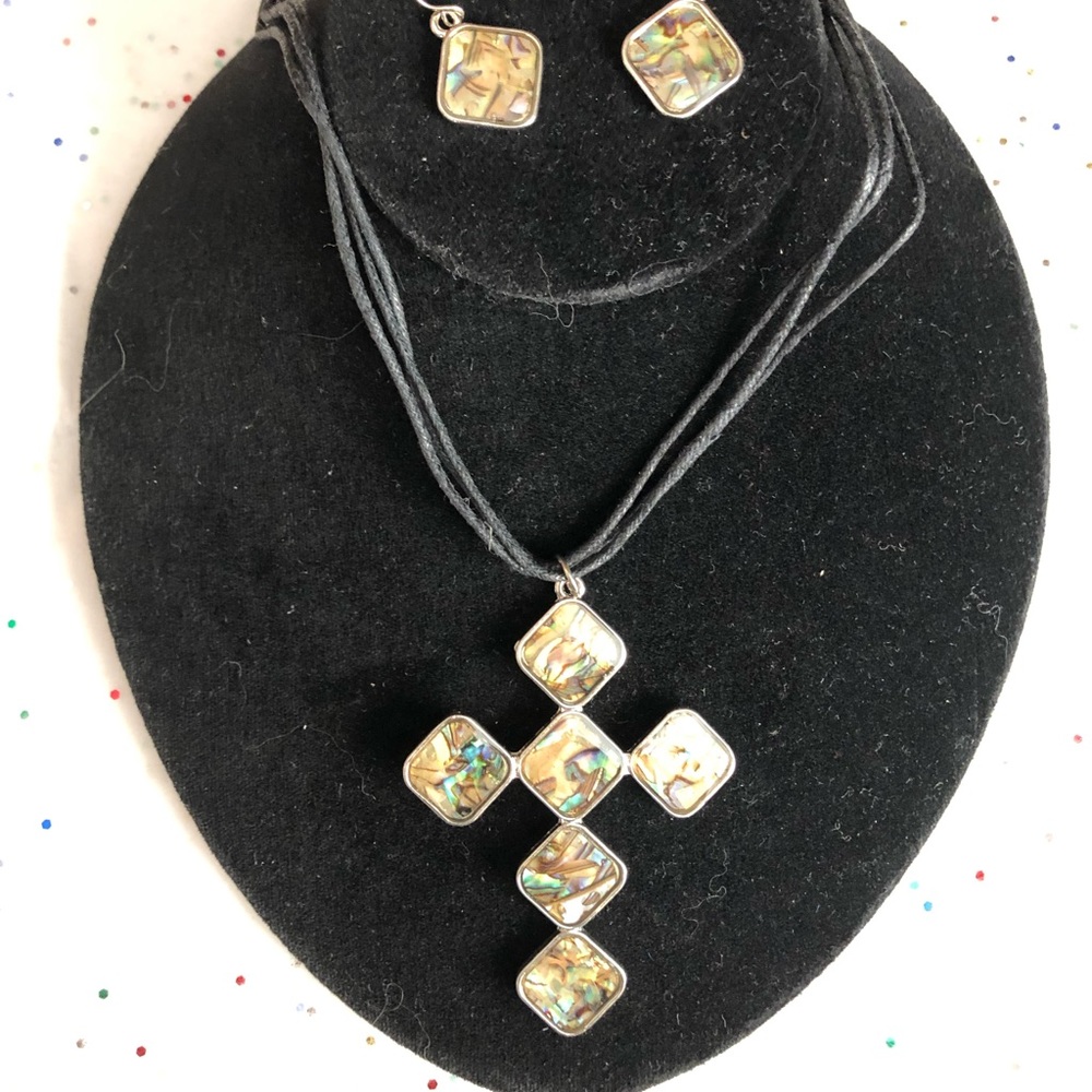 Cross and diamond shape earrings